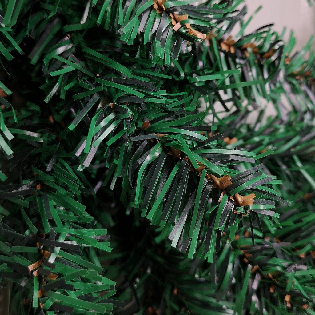 60Cm Plain Green Christmas Wreath With160 Tips