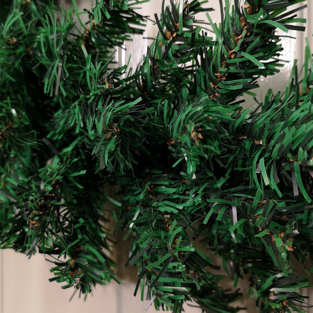 60Cm Plain Green Christmas Wreath With160 Tips