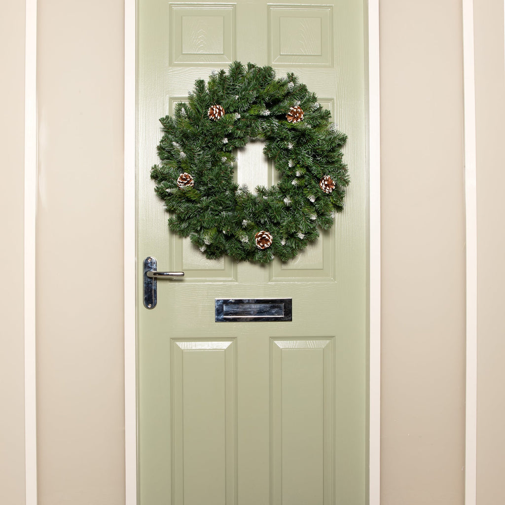 60Cm Snow King Fir Hanging Christmas Wreath with Pinecones and 200 Tips in Green